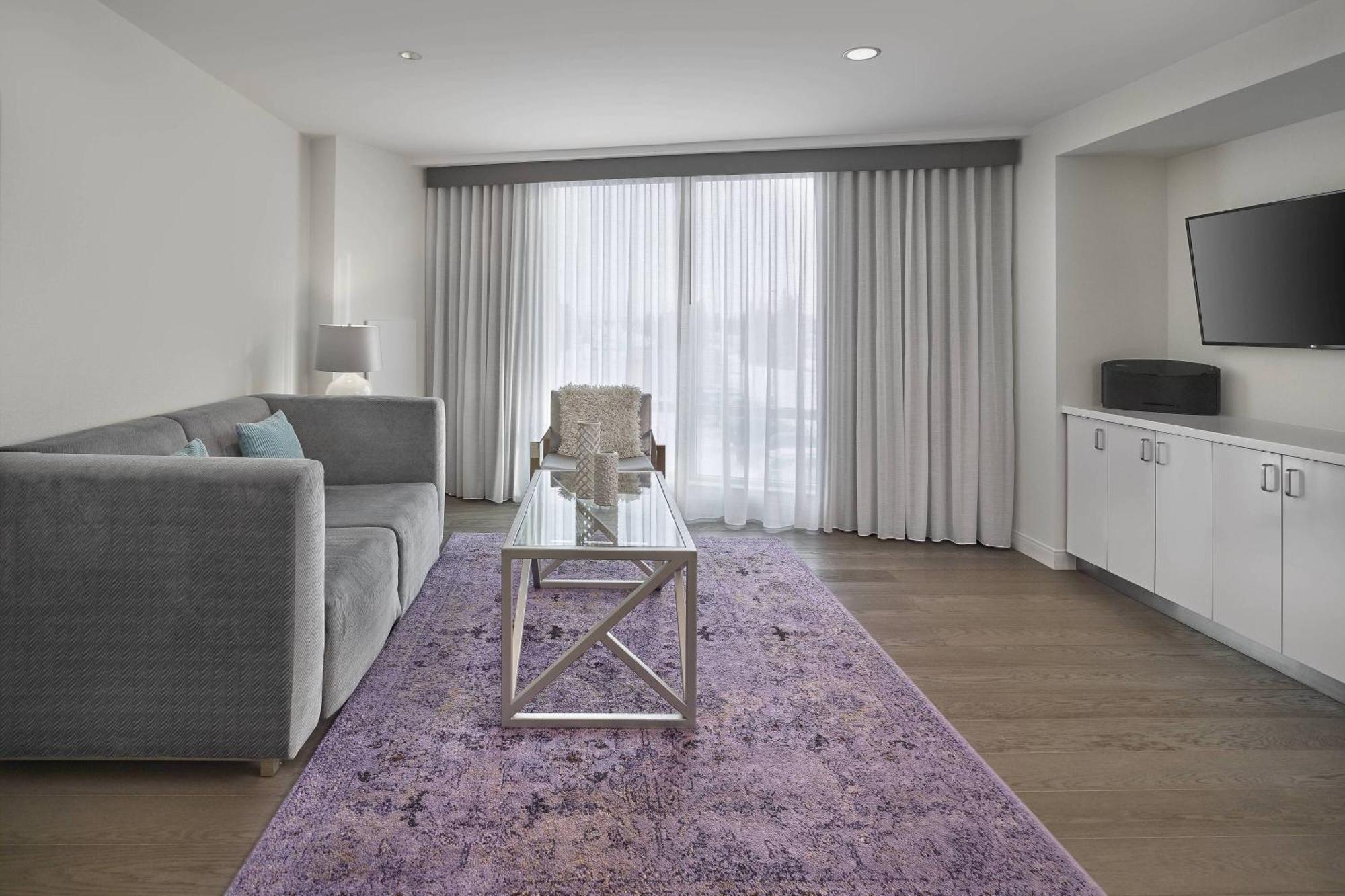 Renaissance Edmonton Airport Hotel Ниску Экстерьер фото