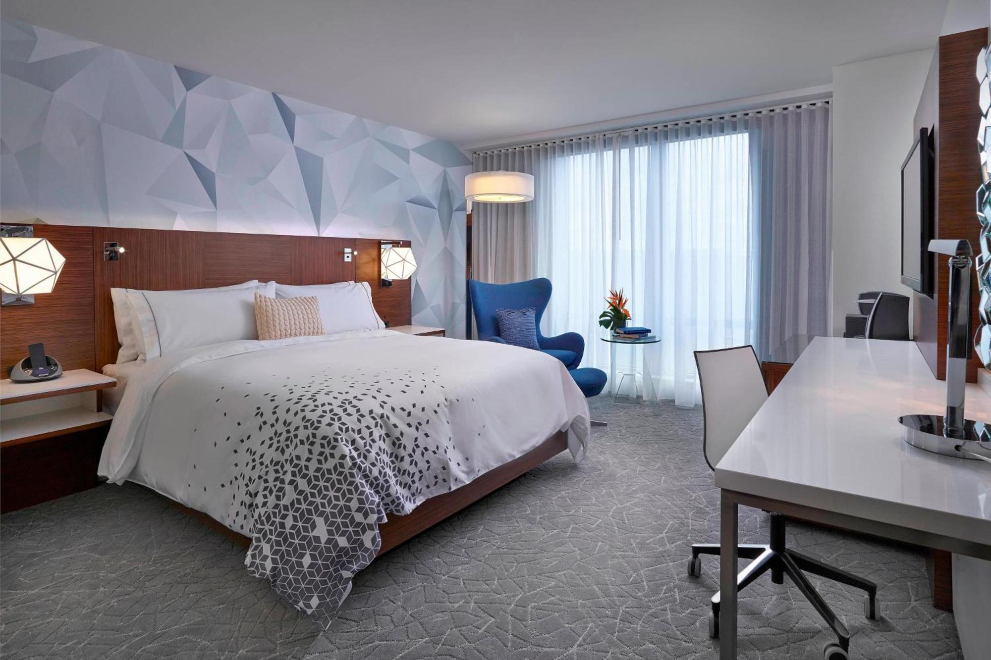 Renaissance Edmonton Airport Hotel Ниску Экстерьер фото