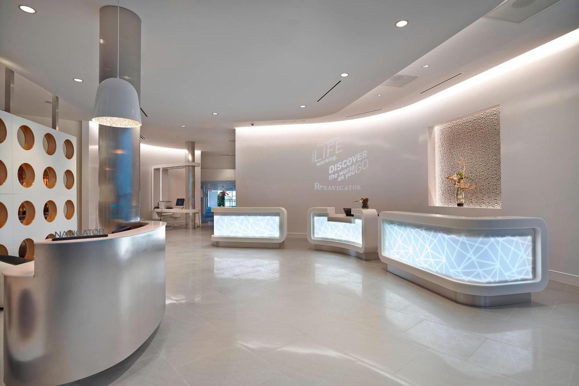 Renaissance Edmonton Airport Hotel Ниску Экстерьер фото